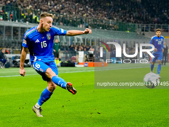 Davide Frattesi of Italy during the UEFA Nations League 2024/25 League A Group 2 match between Italy and France at Stadio Giuseppe Meazza on...