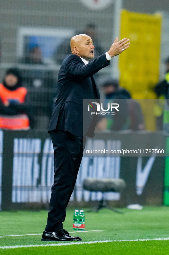 Luciano Spalletti head coach of Italy gestures during the UEFA Nations League 2024/25 League A Group 2 match between Italy and France at Sta...