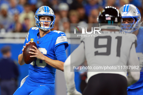 DETROIT,MICHIGAN-NOVEMBER17:  Quarterback Jared Goff (16) of the Detroit Lions looks to pass the ball during a game between the Detroit Lion...