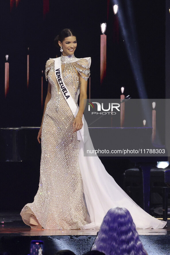 Miss Venezuela Ileana Marquez participates in The 73rd Miss Universe Pageant Competition show at Mexico City Arena in Mexico City, Mexico, o...