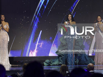 (L-R) Miss Chile Emilia Dides, Miss Canada Ashley Callingbull, Miss Canada Ashley Callingbull, and Miss Peru Tatiana Calmell participate in...