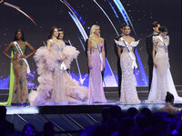 (L-R) Miss Nigeria Chidimma Adetshina, Miss Mexico Maria Fernanda Beltran, Miss Denmark Victoria Kjaer Theilvi, Miss Thailand Opal Suchata C...