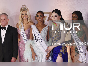 (L-R) Raul Rocha Cantu, Miss Denmark Victoria Kjaer, Miss Philippines Chelsea Manalo, Anne Jakkapong Jakrajutatip, and Miss Nigeria Chidimma...