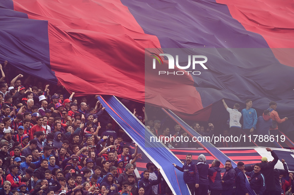 Fans of San Lorenzo show their support for their team before a Liga Profesional 2024 match between San Lorenzo and Racing Club at Stadium Pe...