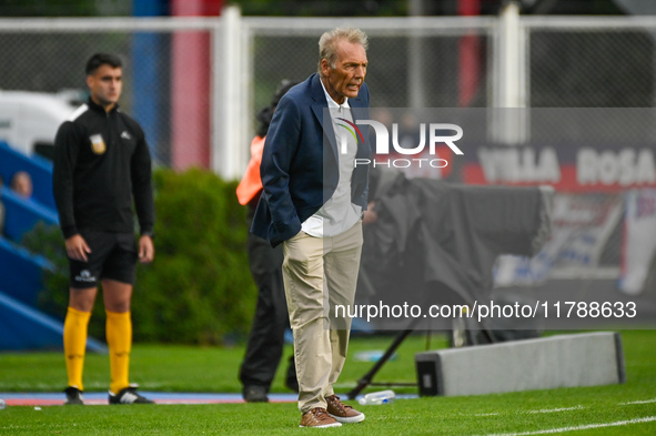 Miguel Angel Russo, coach of San Lorenzo, looks on during a Liga Profesional 2024 match between San Lorenzo and Racing Club at Estadio Pedro...