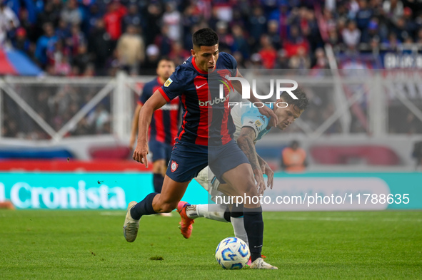 Alexis Cuello of San Lorenzo celebrates after scoring the team's first goal during a Liga Profesional 2024 match between San Lorenzo and Rac...