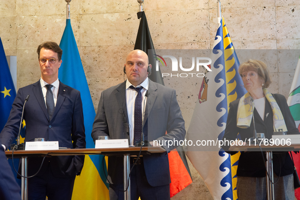 Hendrik Wust, the NRW state minister president, Serhiy Lysak, the governor of Dnipropetrovsk Oblast of Ukraine, and Henriette Reker, the may...