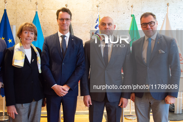 Hendrik Wust, the NRW state minister president, Serhiy Lysak, the governor of Dnipropetrovsk Oblast of Ukraine, Henriette Reker, the mayor o...