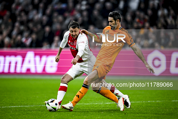 AFC Ajax Amsterdam legend Shota Arveladze and Real Madrid CF legend Antonio Nunez participate in the match between Ajax Legends and Real Mad...