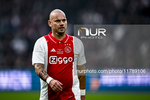 AFC Ajax Amsterdam legend Wesley Sneijder plays during the match between Ajax Legends and Real Madrid Legends at the Johan Cruijff ArenA in...