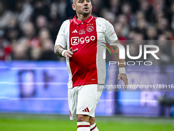 AFC Ajax Amsterdam legend Wesley Sneijder plays during the match between Ajax Legends and Real Madrid Legends at the Johan Cruijff ArenA in...