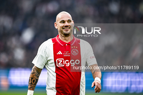 AFC Ajax Amsterdam legend Wesley Sneijder plays during the match between Ajax Legends and Real Madrid Legends at the Johan Cruijff ArenA in...