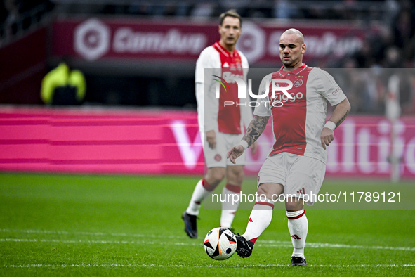 AFC Ajax Amsterdam legend Wesley Sneijder plays during the match between Ajax Legends and Real Madrid Legends at the Johan Cruijff ArenA in...