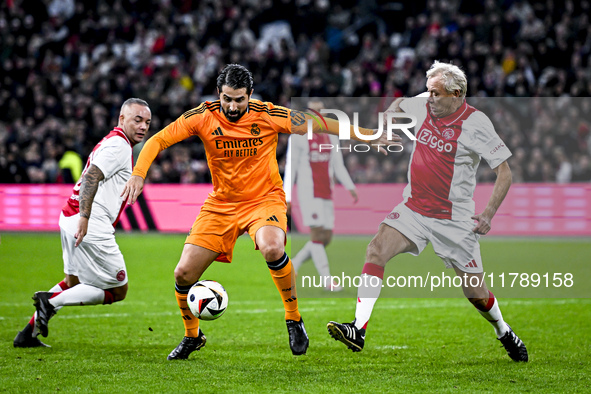 Real Madrid CF legend player Ruben de la Red and AFC Ajax Amsterdam legend player Dick Schoenaker participate in the match between Ajax Lege...