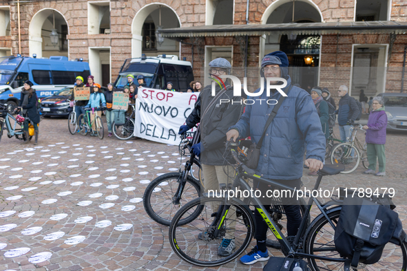 A protest against the reform of the Highway Code takes place in Torino, Italy, on November 18, 2024. The mobilization, which begins on the W...