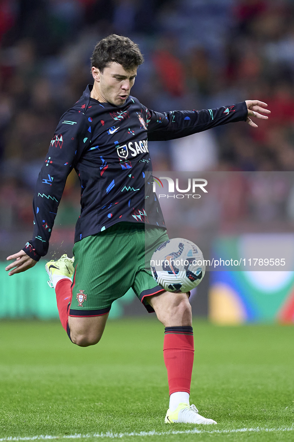 Joao Neves of Portugal warms up before the UEFA Nations League 2024/25 League A Group A1 match between Portugal and Poland at Estadio Do Dra...