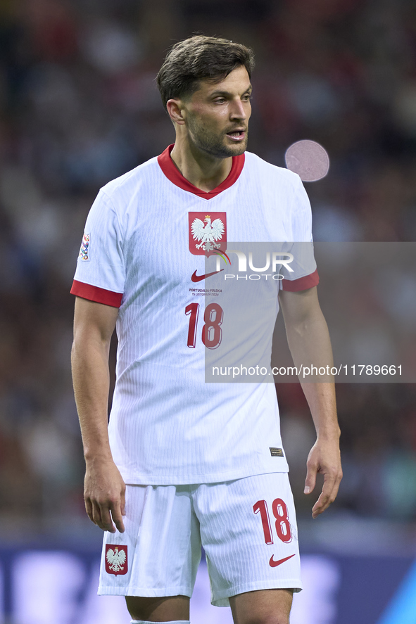 Bartosz Bereszynski of Poland looks on during the UEFA Nations League 2024/25 League A Group A1 match between Portugal and Poland at Estadio...