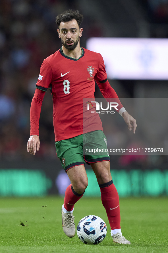 Bruno Fernandes of Portugal is in action during the UEFA Nations League 2024/25 League A Group A1 match between Portugal and Poland at Estad...