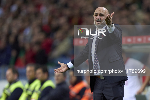 Michal Probierz, Head Coach of Poland, reacts during the UEFA Nations League 2024/25 League A Group A1 match between Portugal and Poland at...