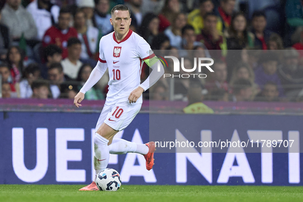 Piotr Zielinski of Poland is in action during the UEFA Nations League 2024/25 League A Group A1 match between Portugal and Poland at Estadio...