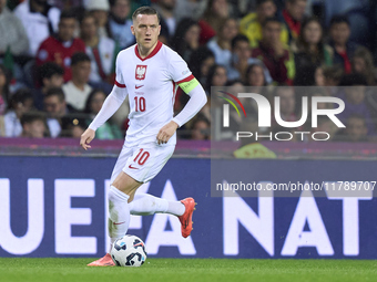 Piotr Zielinski of Poland is in action during the UEFA Nations League 2024/25 League A Group A1 match between Portugal and Poland at Estadio...