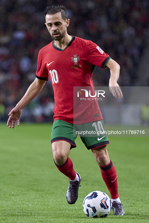 Bernardo Silva of Portugal is in action during the UEFA Nations League 2024/25 League A Group A1 match between Portugal and Poland at Estadi...