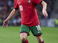 Bernardo Silva of Portugal is in action during the UEFA Nations League 2024/25 League A Group A1 match between Portugal and Poland at Estadi...