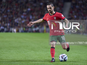 Bernardo Silva of Portugal is in action during the UEFA Nations League 2024/25 League A Group A1 match between Portugal and Poland at Estadi...