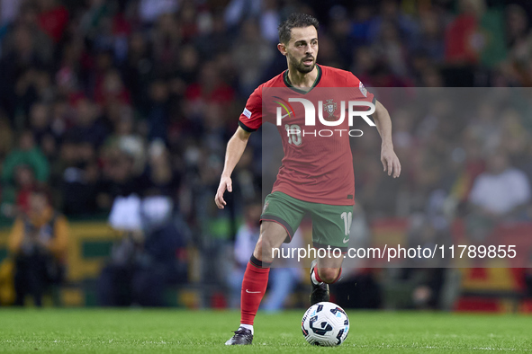 Bernardo Silva of Portugal is in action during the UEFA Nations League 2024/25 League A Group A1 match between Portugal and Poland at Estadi...