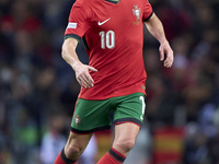 Bernardo Silva of Portugal is in action during the UEFA Nations League 2024/25 League A Group A1 match between Portugal and Poland at Estadi...