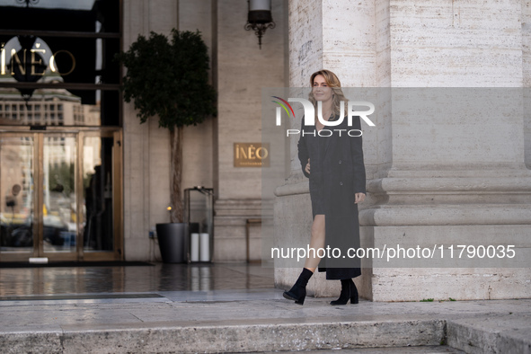 Lucia Mascino attends the ''Una Terapia Di Gruppo'' photocall at The Space Cinema Moderno in Rome, Italy, on November 18, 2024. 