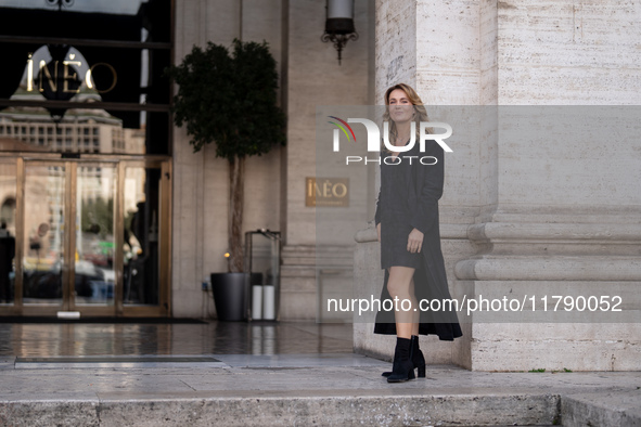 Lucia Mascino attends the ''Una Terapia Di Gruppo'' photocall at The Space Cinema Moderno in Rome, Italy, on November 18, 2024. 