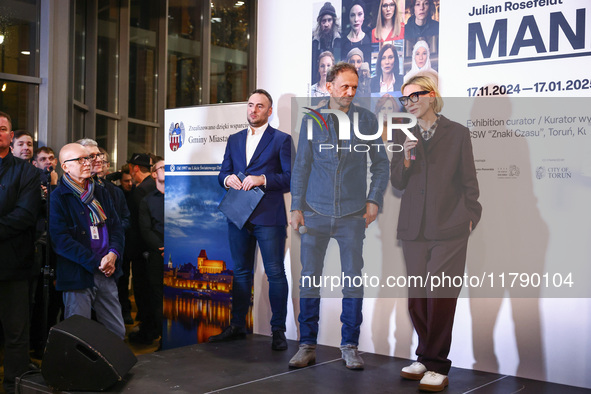 Cate Blanchett and director Julian Rosefeldt attend the opening of 'Manifesto' exhibition by Julian Rosefeldt in the Centre Of Contemporary...