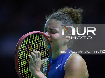  MALAGA, SPAIN - NOVEMBER 18: Jasmine Paolini of Team Italy in her singles match against Iga Swiatek of Team Poland in the Semi-Final tie be...