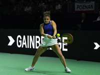 MALAGA, SPAIN - NOVEMBER 18: Jasmine Paolini of Team Italy in her singles match against Iga Swiatek of Team Poland in the Semi-Final tie bet...