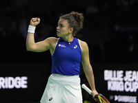 MALAGA, SPAIN - NOVEMBER 18: Jasmine Paolini of Team Italy in her singles match against Iga Swiatek of Team Poland in the Semi-Final tie bet...