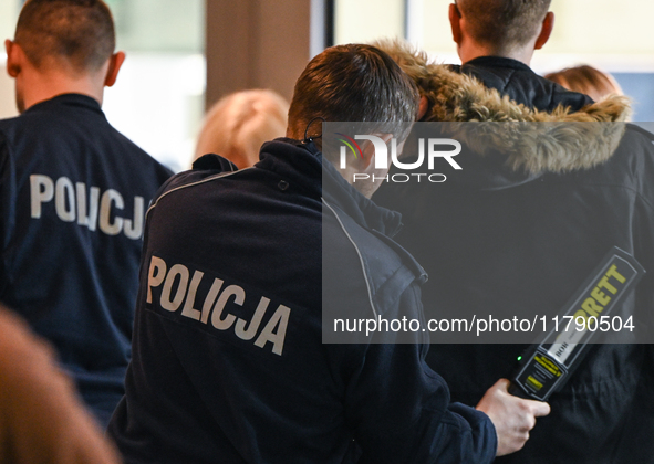 KRAKOW, POLAND - NOVEMBER 17:   
Participants undergo security clearance ahead of the Jubilee Gala celebrating the 35th anniversary of the S...