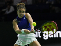 MALAGA, SPAIN - NOVEMBER 18: Jasmine Paolini of Team Italy in her singles match against Iga Swiatek of Team Poland in the Semi-Final tie bet...