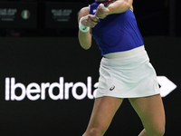 MALAGA, SPAIN - NOVEMBER 18: Jasmine Paolini of Team Italy in her singles match against Iga Swiatek of Team Poland in the Semi-Final tie bet...