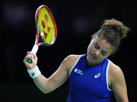 MALAGA, SPAIN - NOVEMBER 18: Jasmine Paolini of Team Italy in her singles match against Iga Swiatek of Team Poland in the Semi-Final tie bet...