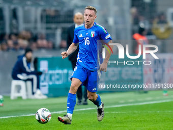 Davide Frattesi of Italy during the UEFA Nations League 2024/25 League A Group 2 match between Italy and France at Stadio Giuseppe Meazza on...