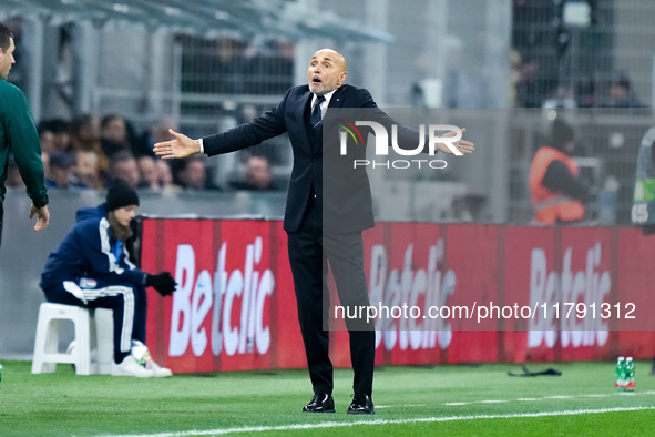 Luciano Spalletti head coach of Italy gestures during the UEFA Nations League 2024/25 League A Group 2 match between Italy and France at Sta...