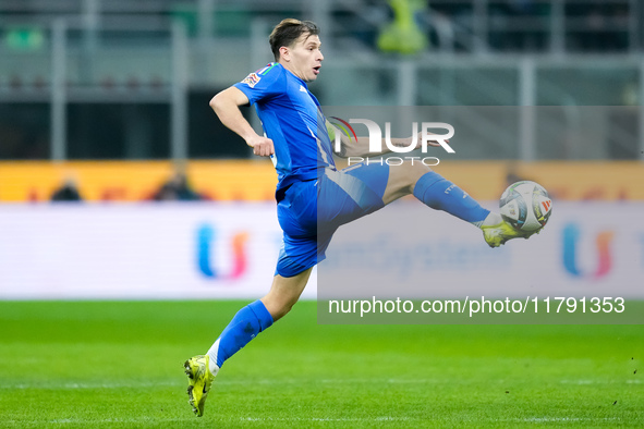 Nicolo' Barella of Italy controls the ball during the UEFA Nations League 2024/25 League A Group 2 match between Italy and France at Stadio...