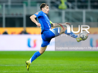 Nicolo' Barella of Italy controls the ball during the UEFA Nations League 2024/25 League A Group 2 match between Italy and France at Stadio...