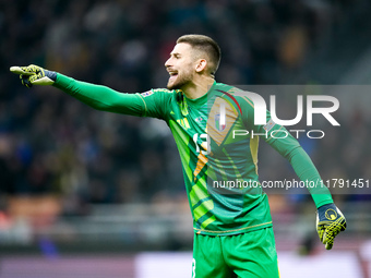 Guglielmo Vicario of Italy gestures during the UEFA Nations League 2024/25 League A Group 2 match between Italy and France at Stadio Giusepp...