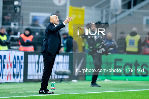 Luciano Spalletti head coach of Italy gestures during the UEFA Nations League 2024/25 League A Group 2 match between Italy and France at Sta...