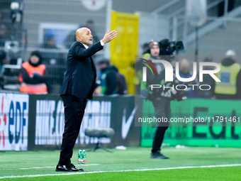 Luciano Spalletti head coach of Italy gestures during the UEFA Nations League 2024/25 League A Group 2 match between Italy and France at Sta...