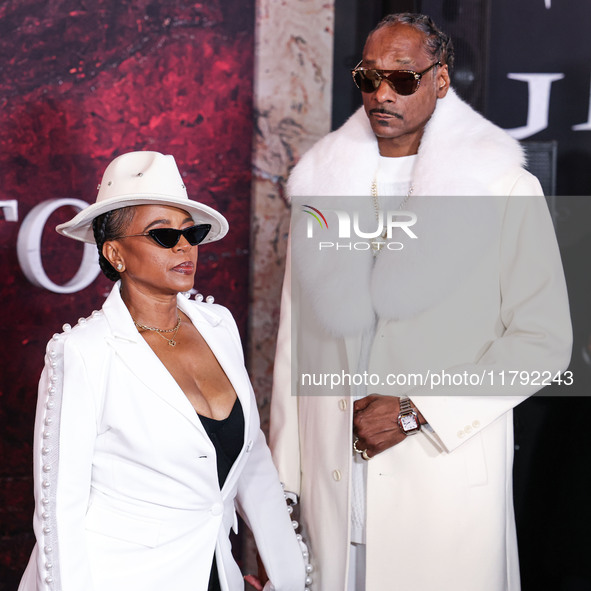 Shante Broadus and husband Snoop Dogg (Calvin Broadus Jr.) arrive at the Los Angeles Premiere Of Paramount Pictures' 'Gladiator II' held at...