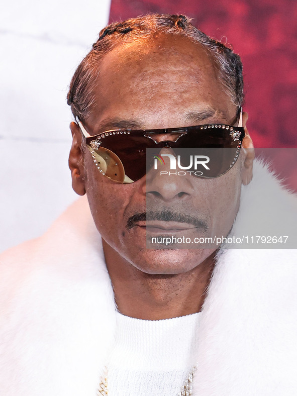 Snoop Dogg (Calvin Broadus Jr.) arrives at the Los Angeles Premiere Of Paramount Pictures' 'Gladiator II' held at the TCL Chinese Theatre IM...