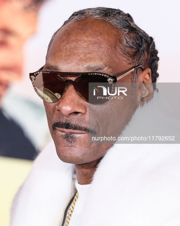 Snoop Dogg (Calvin Broadus Jr.) arrives at the Los Angeles Premiere Of Paramount Pictures' 'Gladiator II' held at the TCL Chinese Theatre IM...